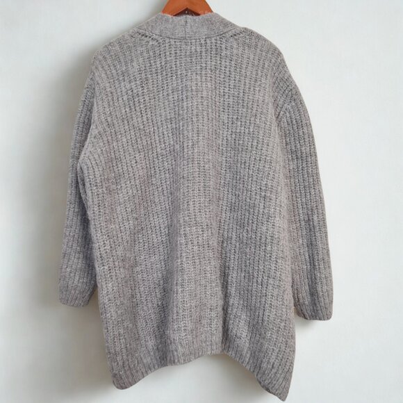 Zara Womens Cardigan Size M Light Gray Chunky Knit Long with Pockets and Buttons - Picture 2 of 14